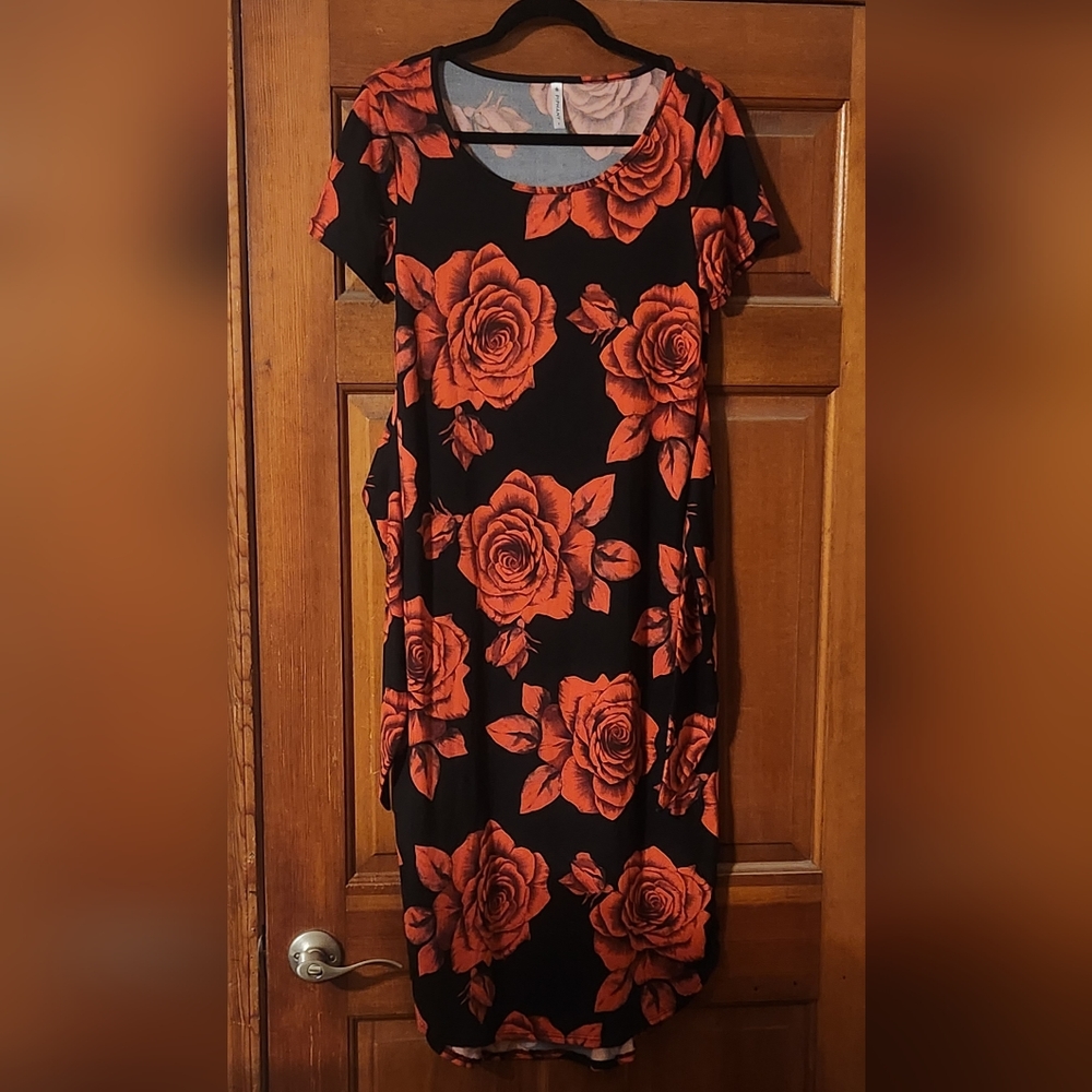 Piphany Black and red floral dress size small